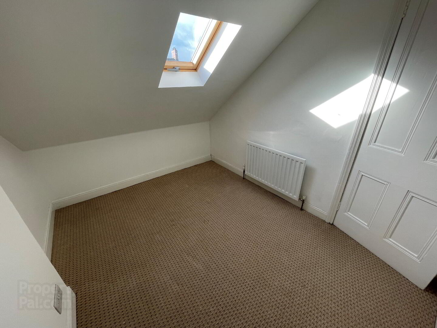 2 Adelaide Avenue 7 of 14
