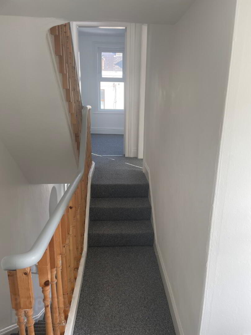 2 Adelaide Avenue 12 of 14