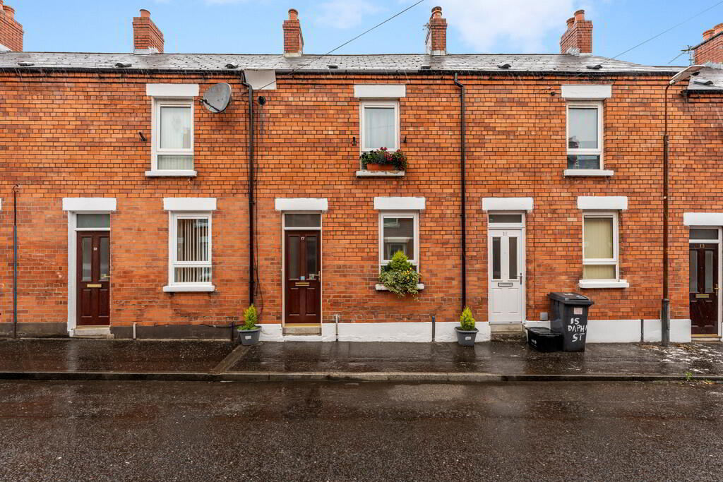 17 Daphne Street 1 of 14