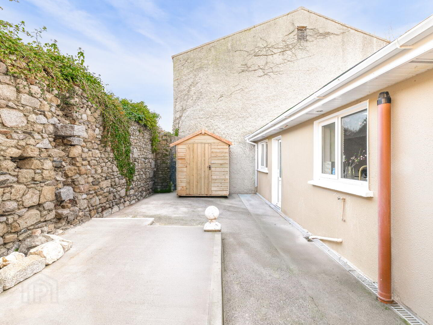 Keenans Lane, Main Street 28 of 31