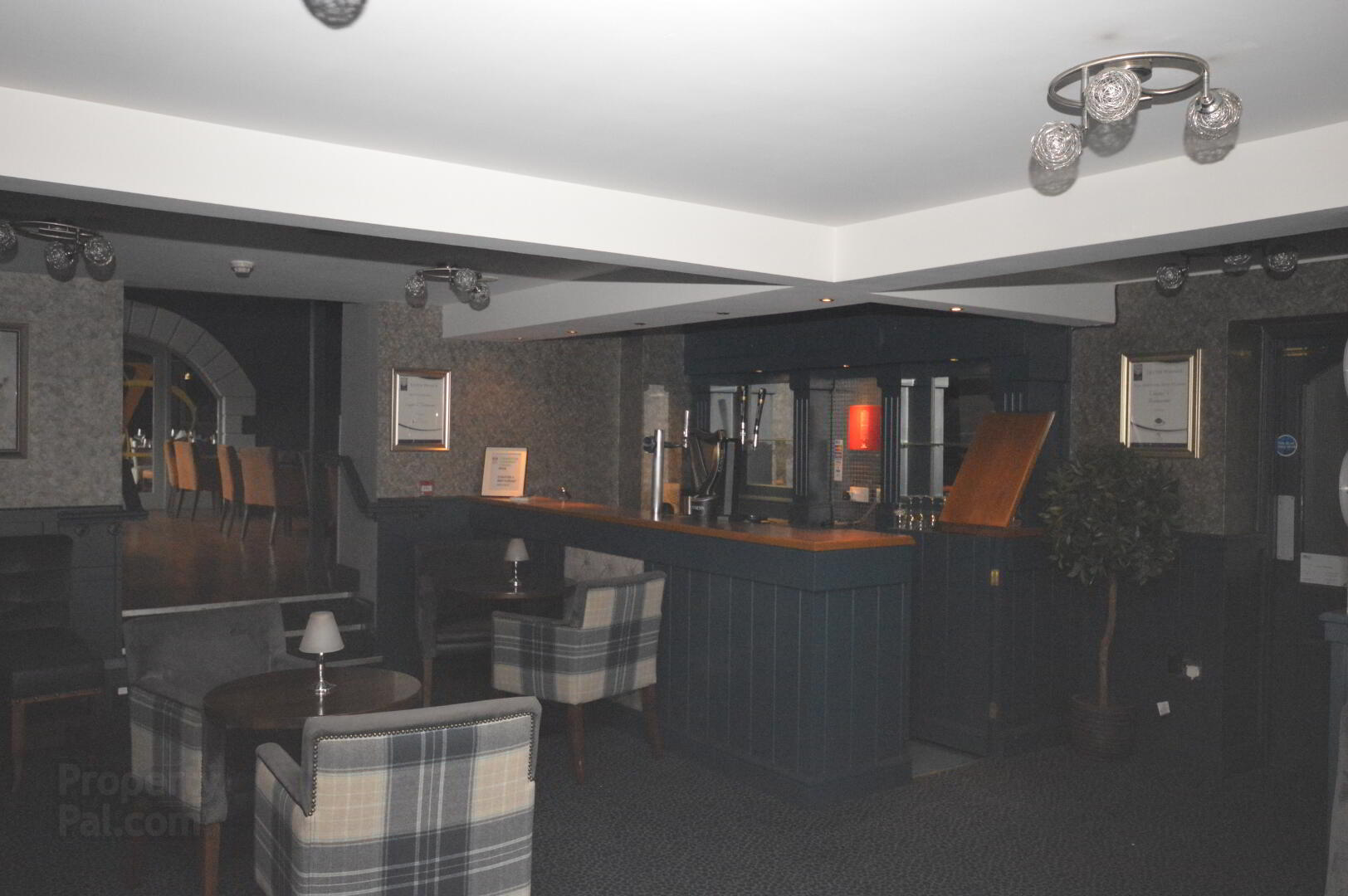 First Floor, 5 Killyman Street 6 of 23