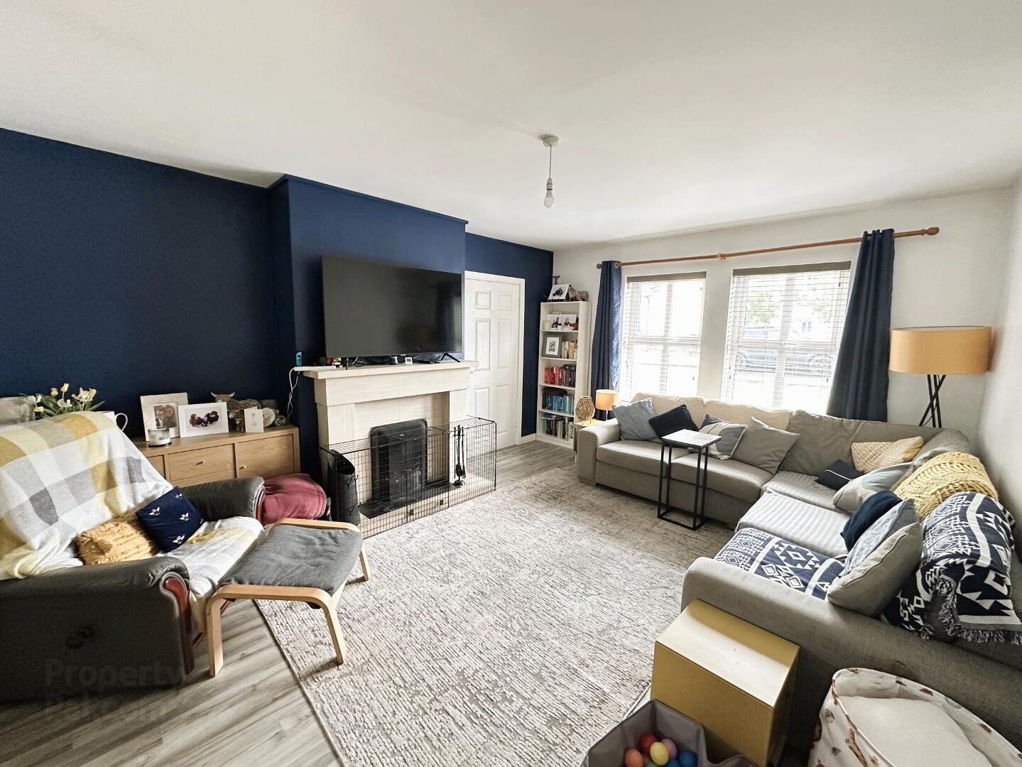 7 Strawhill Manor 5 of 19