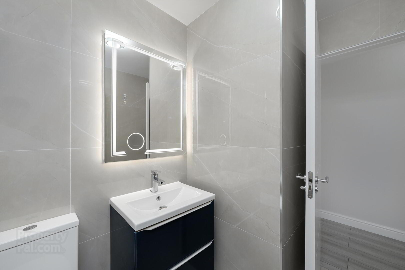Apartment 38 Seagrave Drive 18 of 28
