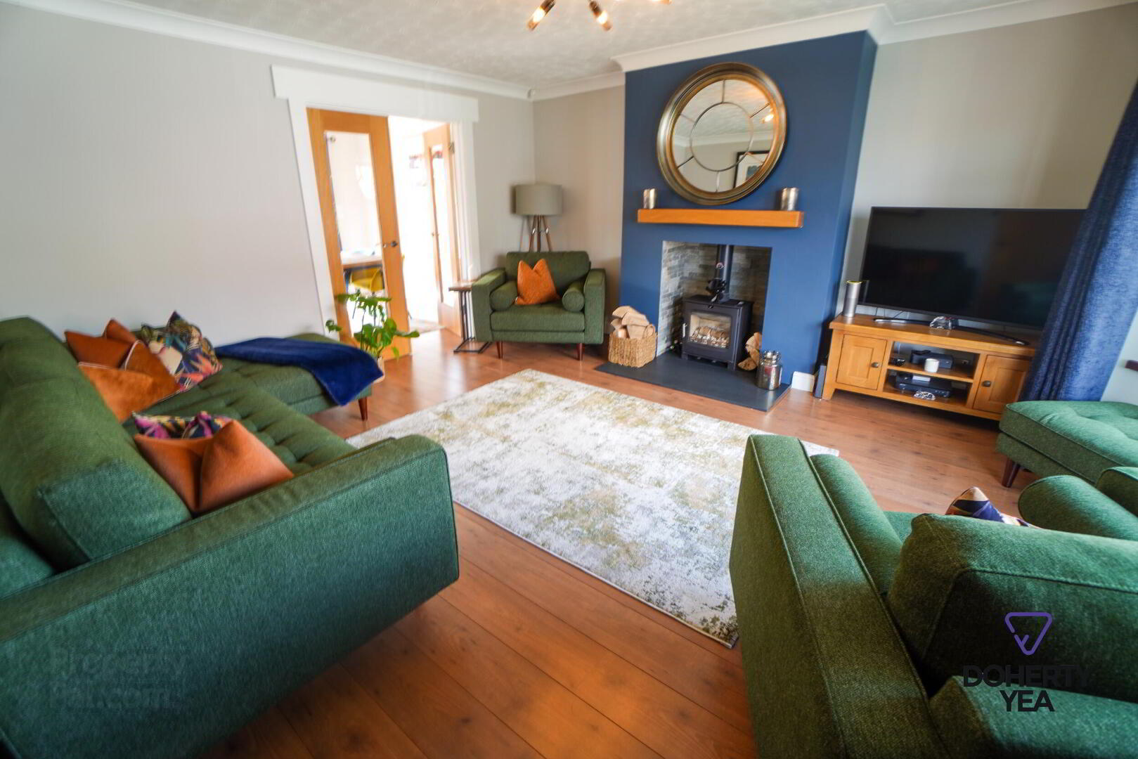 35 Hillview Road 3 of 16