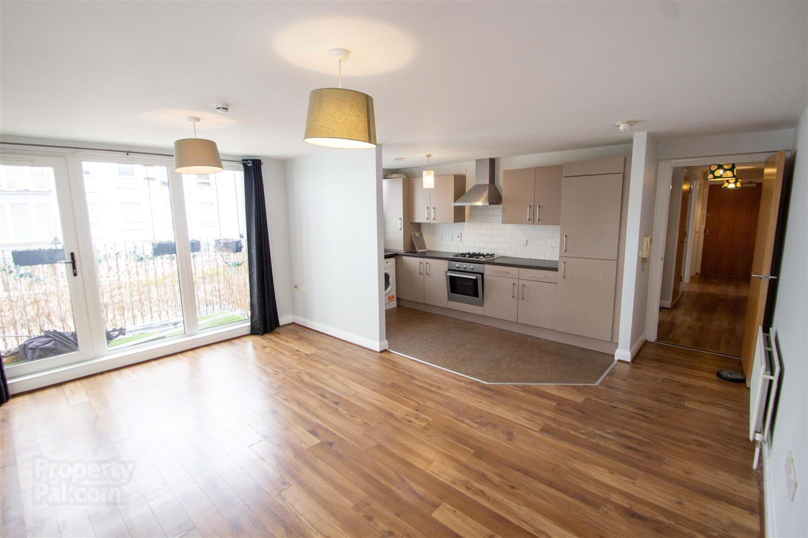 Apt 5 The Campbell Building, Falls Road / Clonard St 3 of 22