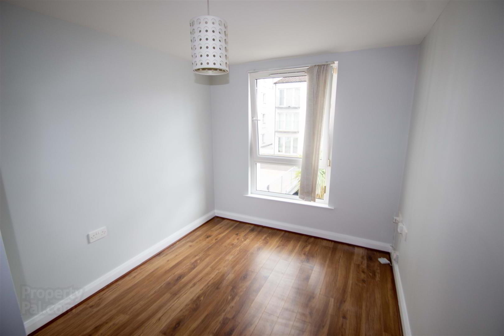 Apt 5 The Campbell Building, Falls Road / Clonard St 10 of 22
