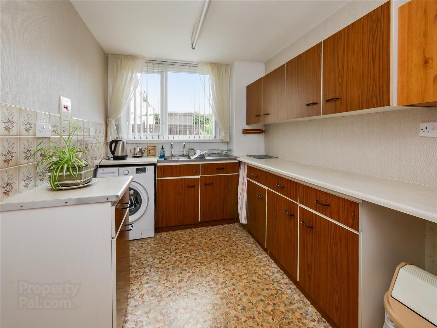 193 Belvoir Drive 9 of 21