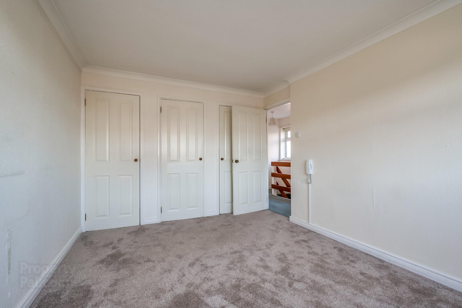 64 Downview Road 17 of 25