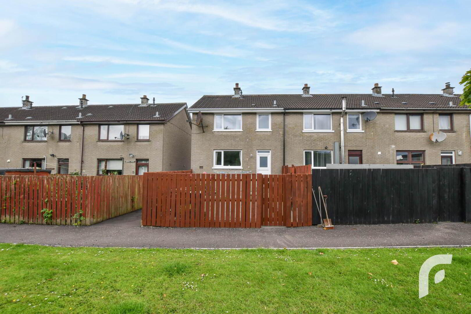 19 Monkstown Gardens 27 of 32