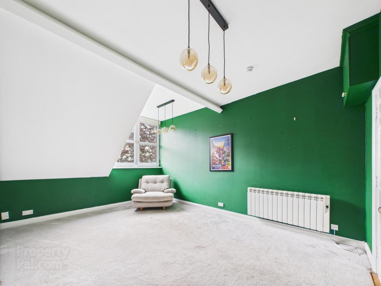 Apt 4, 28 Windsor Park 2 of 11