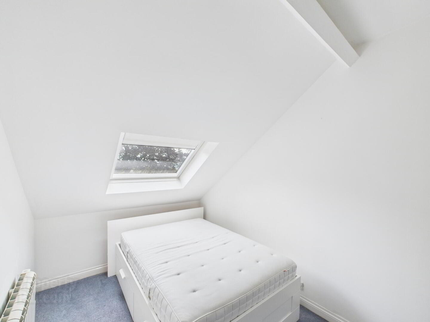 Apt 4, 28 Windsor Park 8 of 11