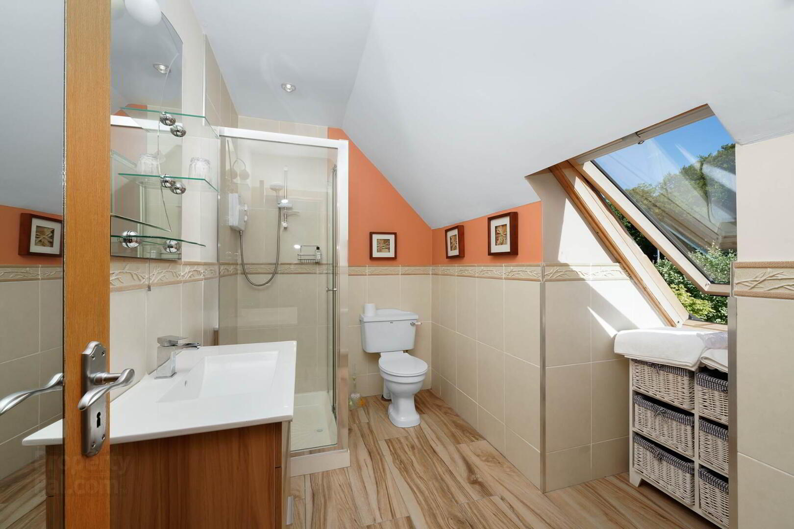 4 Glebe Wood 55 of 65