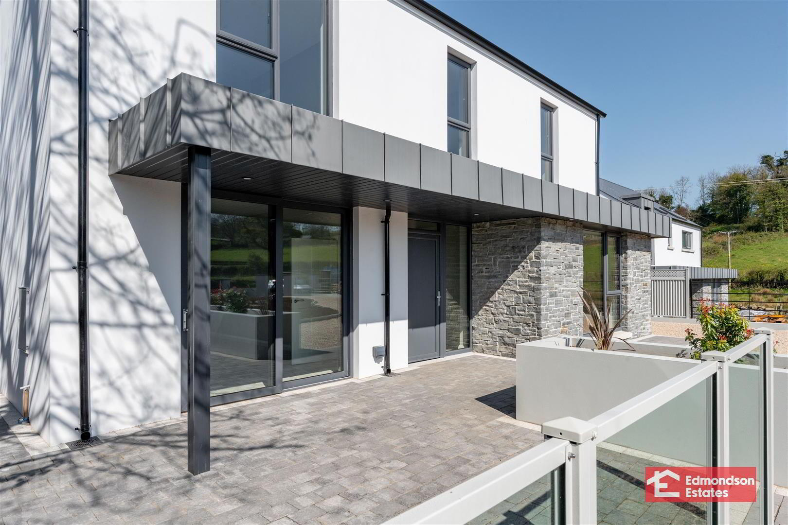 property description image