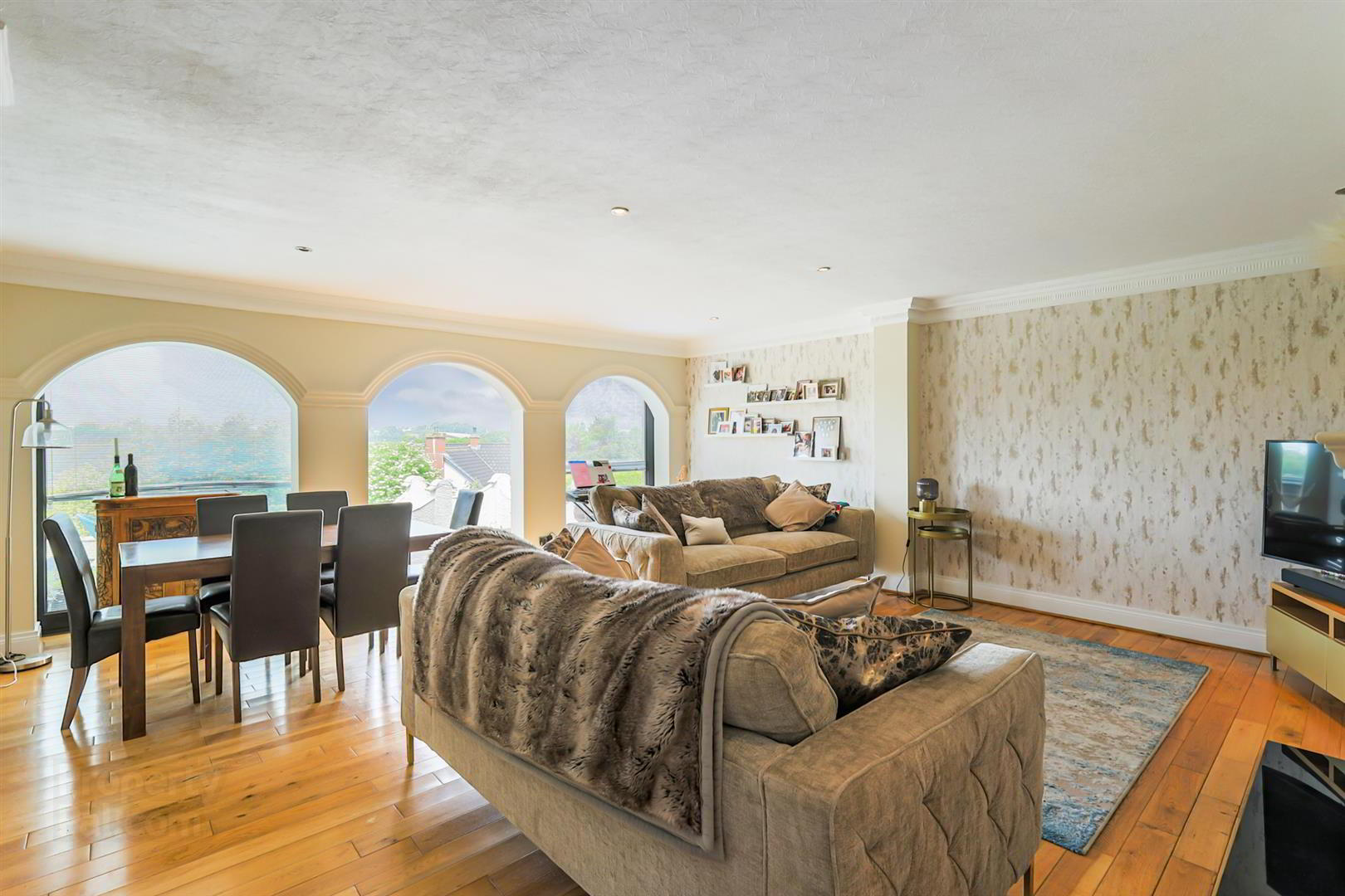11 Glennor Crescent 9 of 45