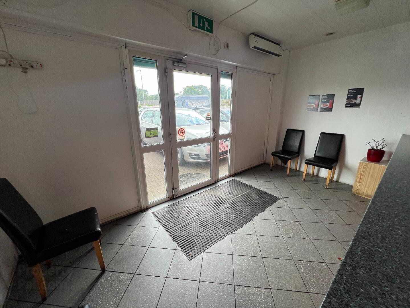 Hot Food Takeaway Unit, 113 Washingbay Road 3 of 13