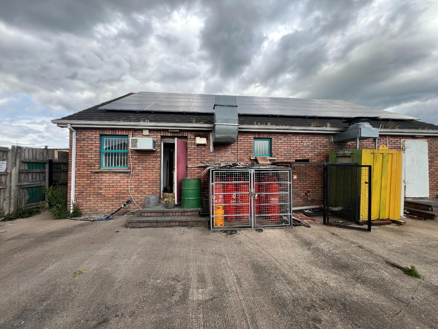 Hot Food Takeaway Unit, 113 Washingbay Road 12 of 13
