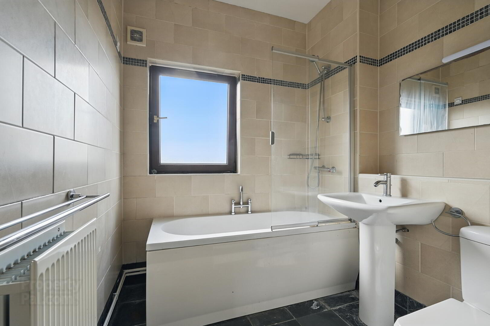 5 Ravenhill Reach Mews 13 of 27