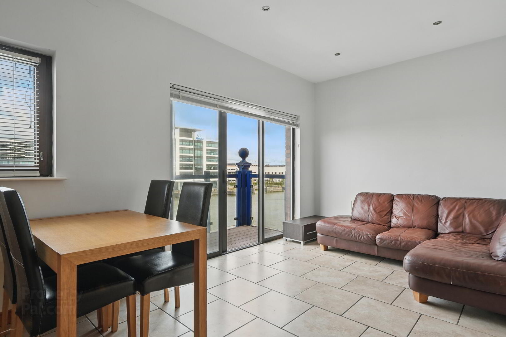 5 Ravenhill Reach Mews 4 of 27