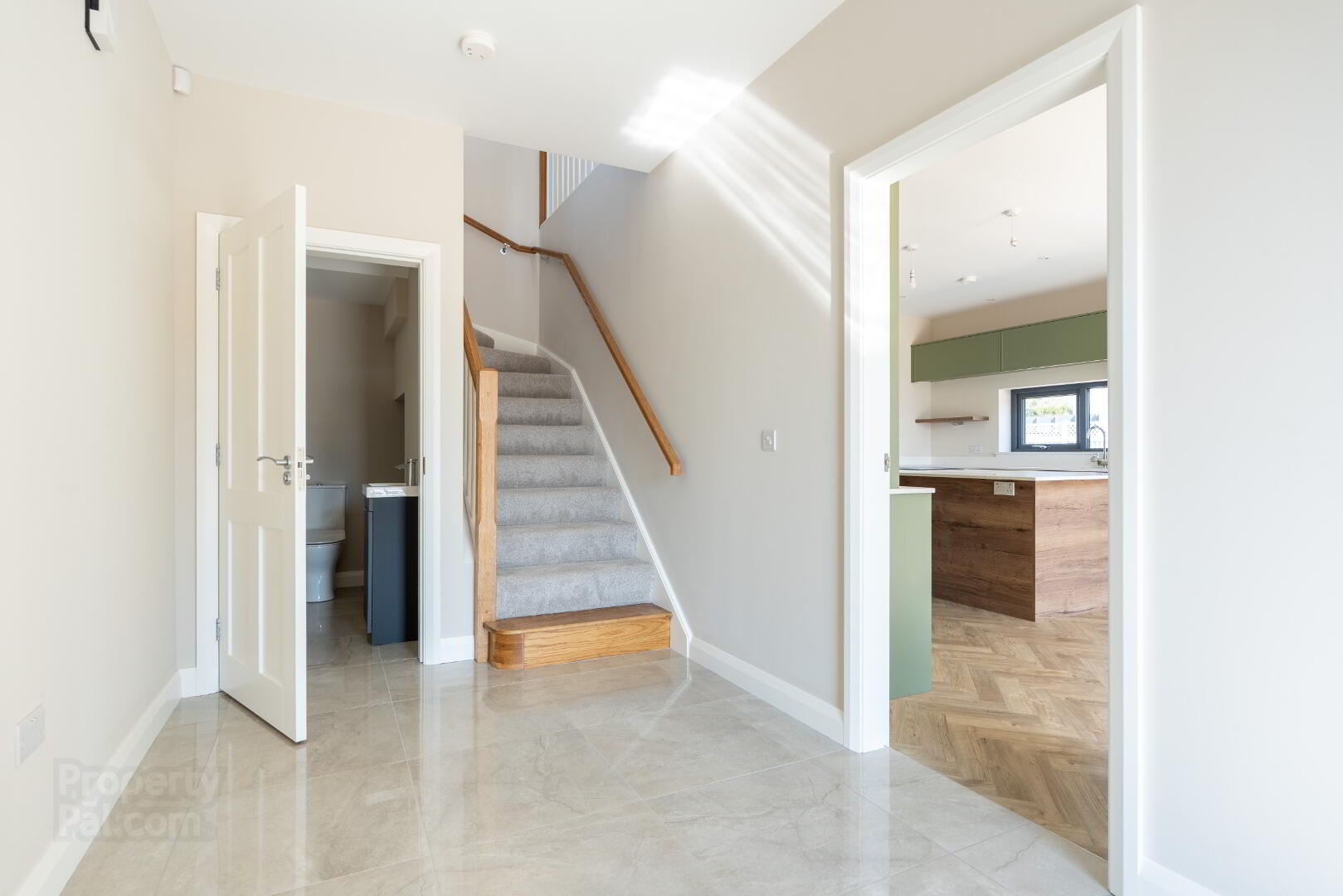 The Chalfield, Finlay Hall 8 of 20