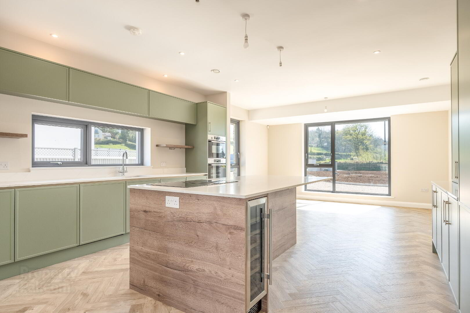 The Chalfield, Finlay Hall 11 of 20