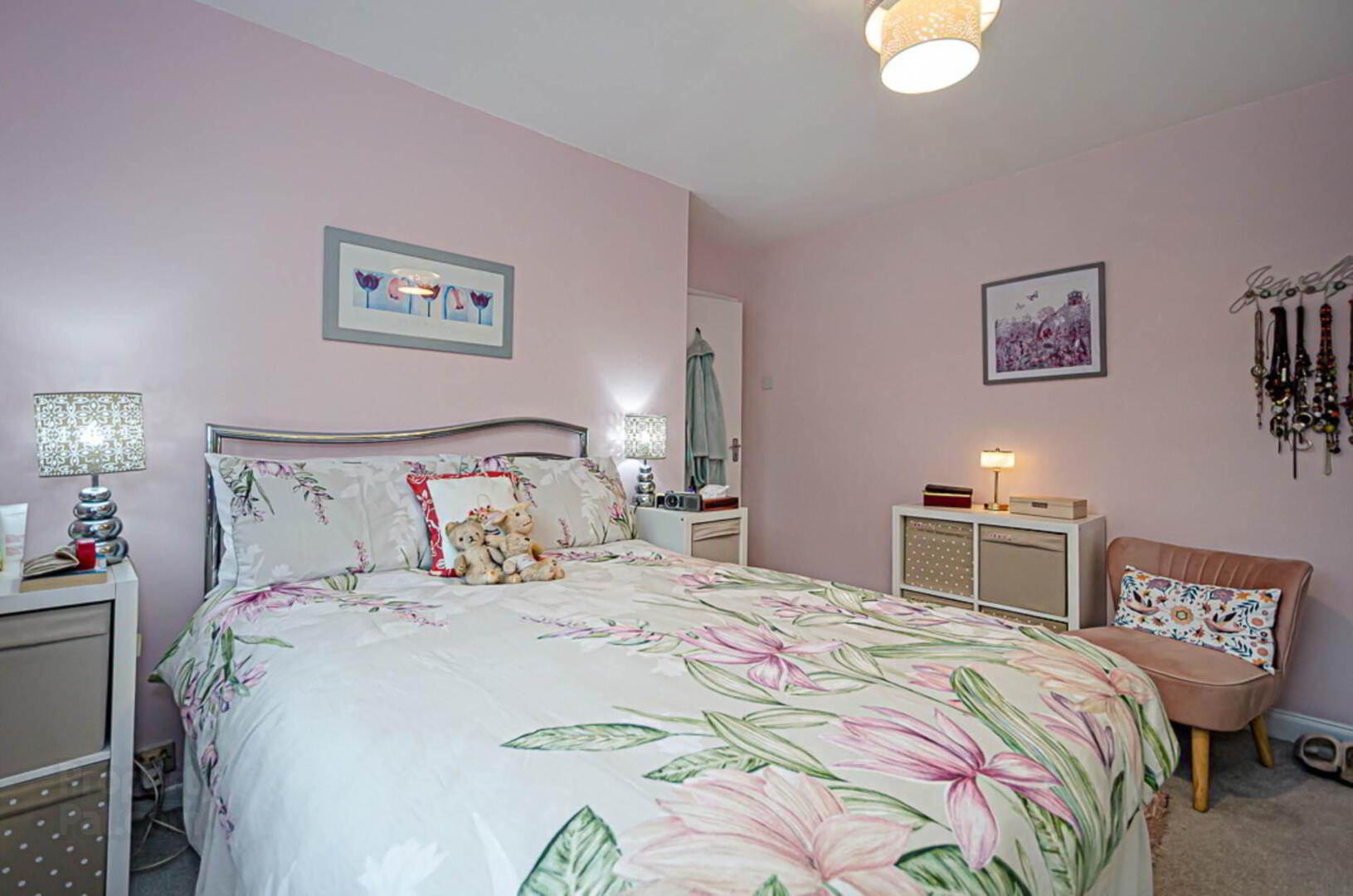 19 Abbey Park 23 of 41
