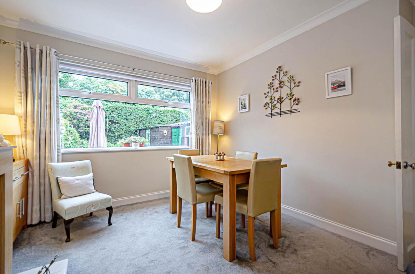 19 Abbey Park 11 of 41