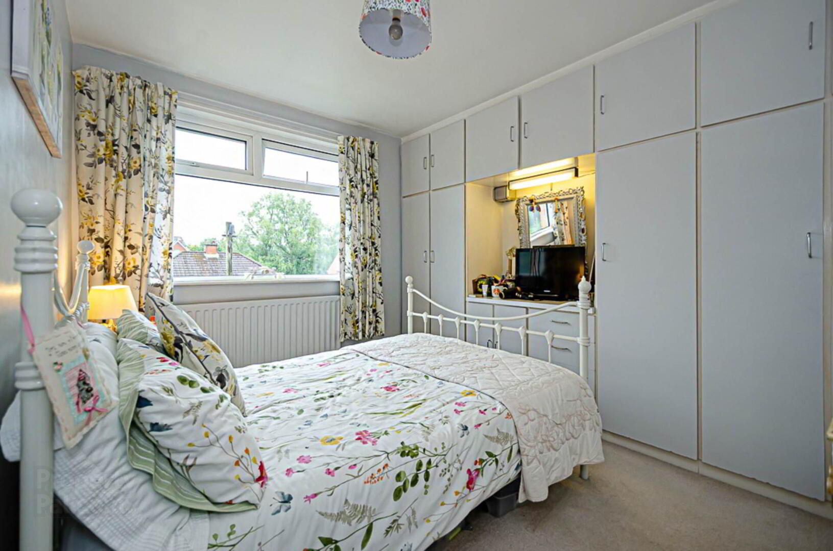 19 Abbey Park 24 of 41