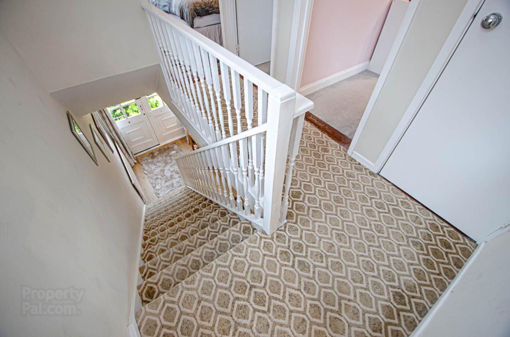 19 Abbey Park 20 of 41
