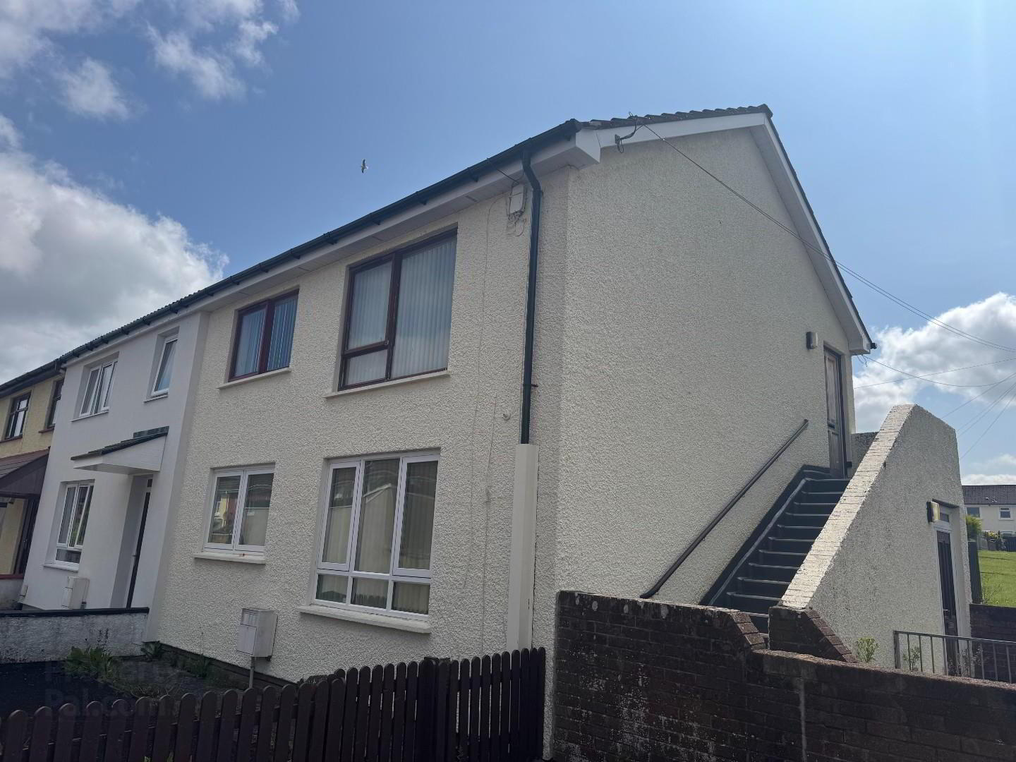 23b Bloomfield Park 1 of 6