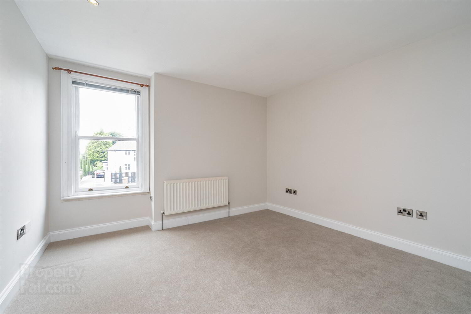 Apt 5 Balmoral View, 96 Balmoral Avenue 15 of 20