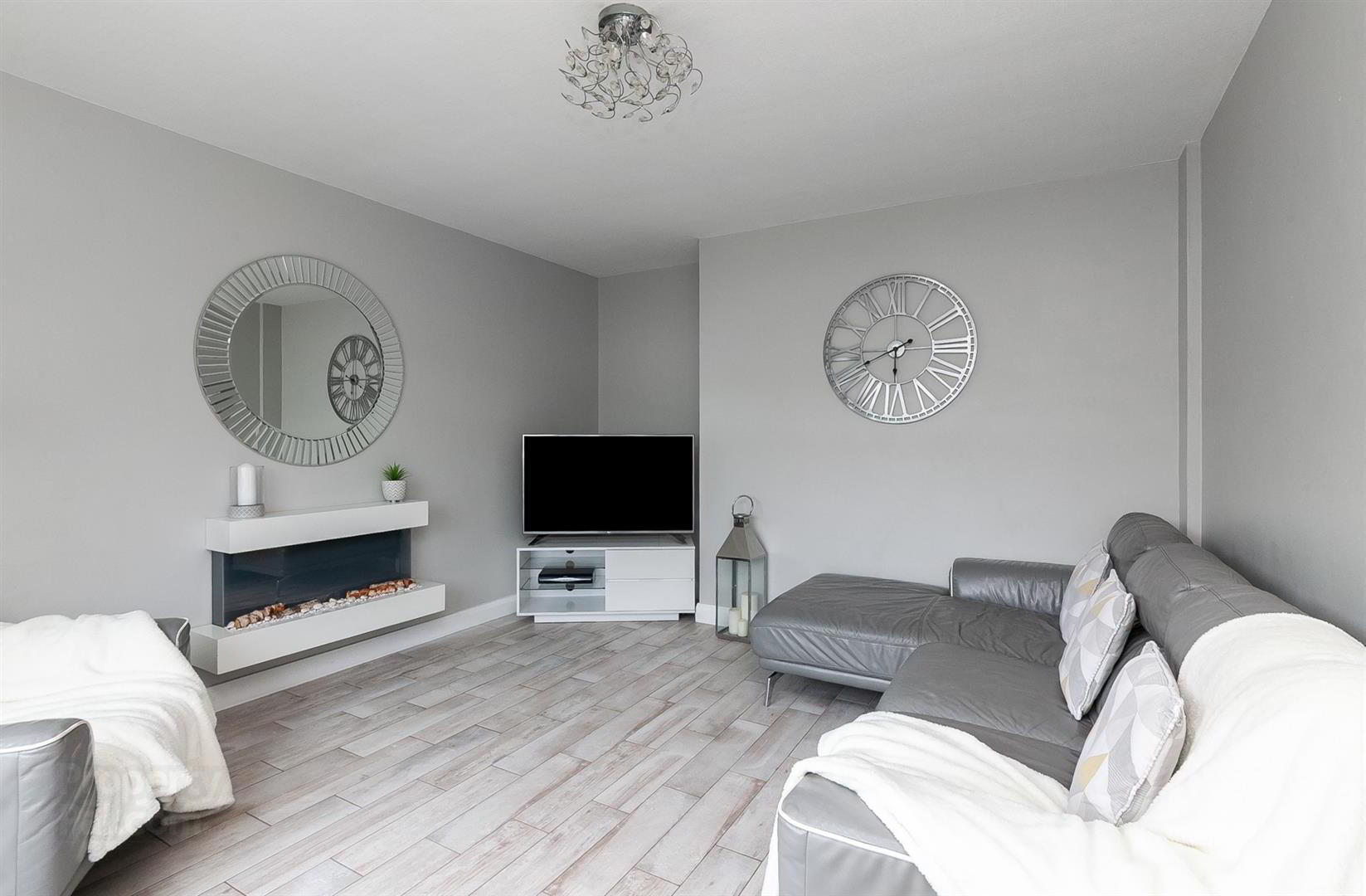 3 Glanroy Crescent 4 of 22