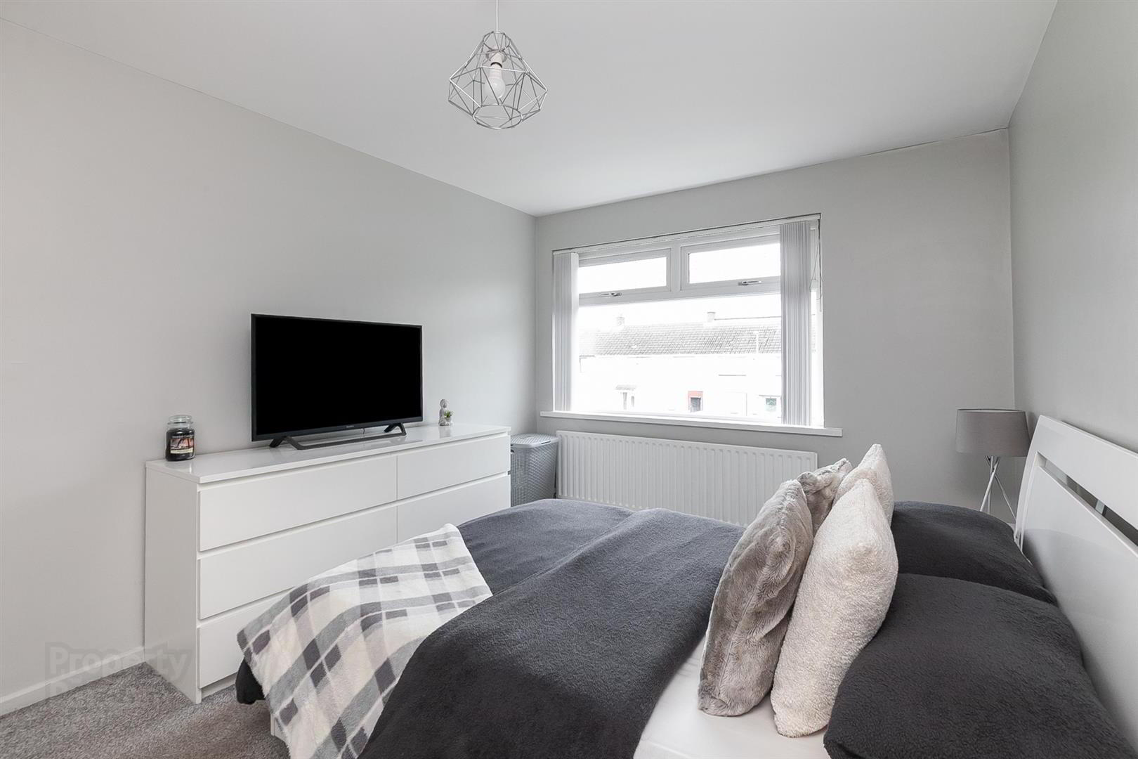 3 Glanroy Crescent 12 of 22