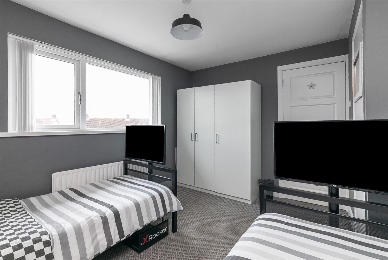3 Glanroy Crescent 15 of 22