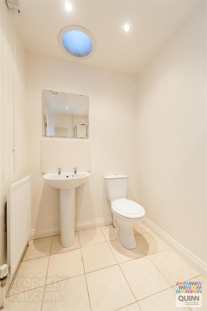 Apt 2, 46 - 56 Windmill Street 8 of 11