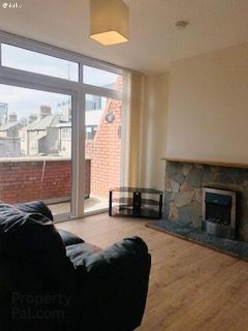 Apartment 3 16 Magennis Place 4 of 10