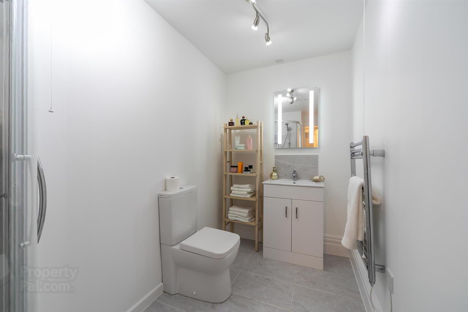 Apt 4, 41 Adelaide Park 14 of 15