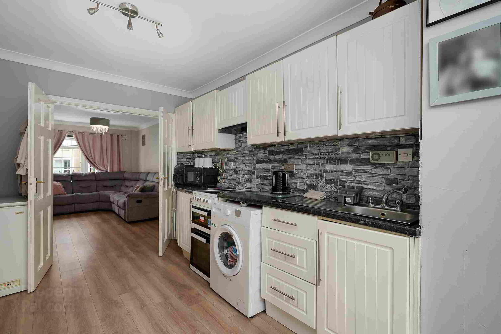 1 Woodvale Crescent 6 of 24