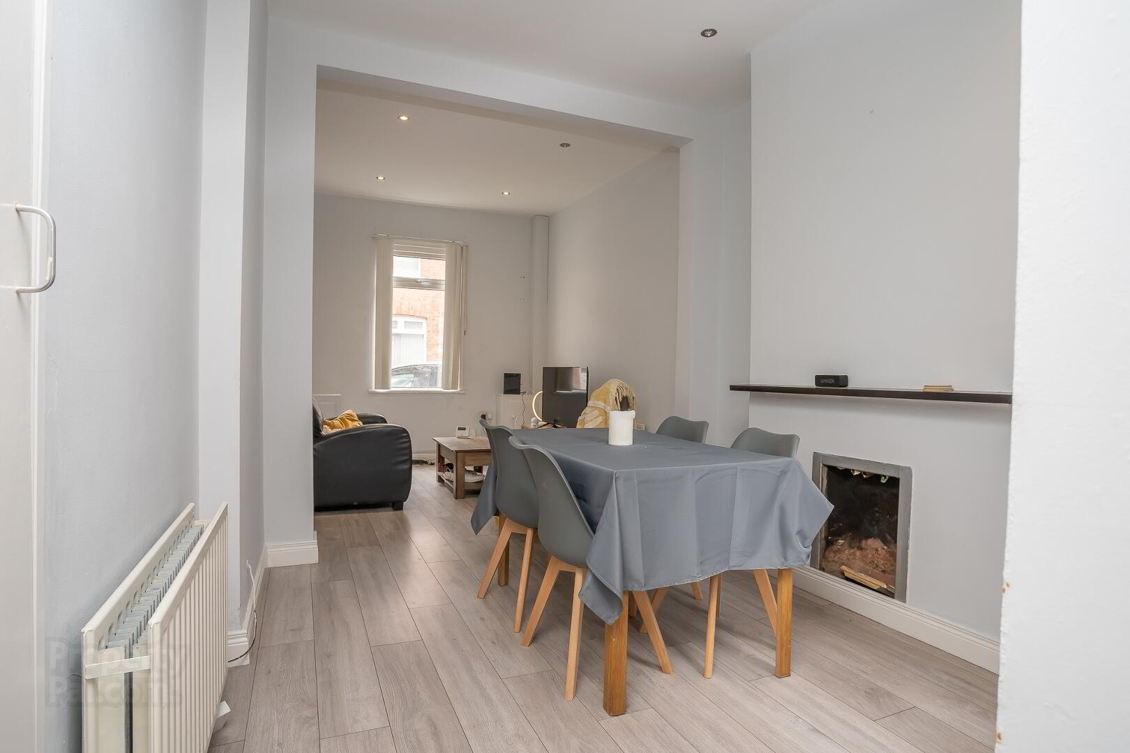 105 Walmer Street 8 of 18
