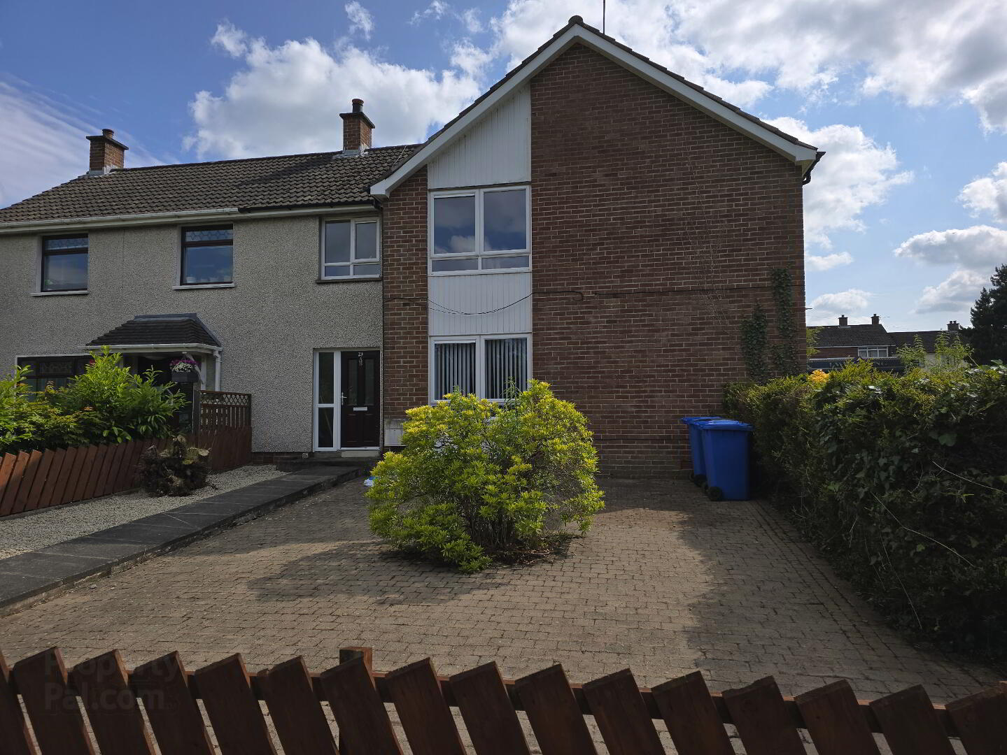 Unit A, 23 Belvoir Drive 1 of 8