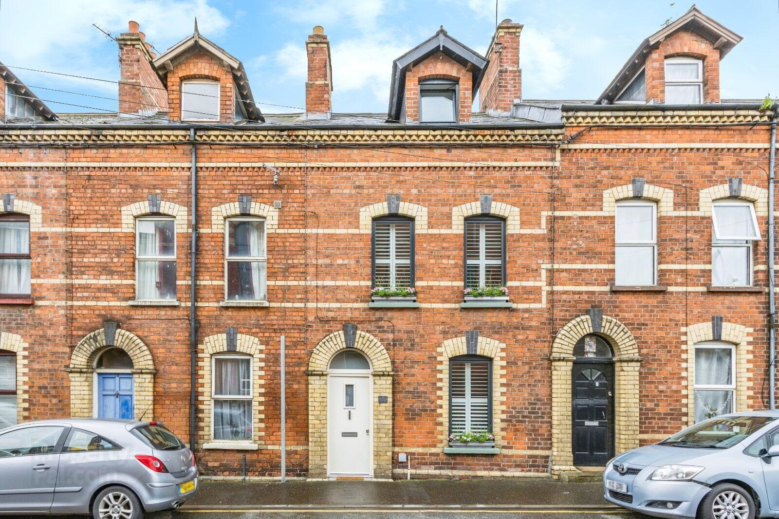 8 Victoria Crescent 1 of 20