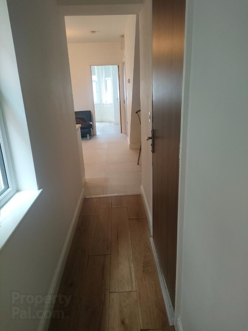 Unit 1, 43 Camden Street 4 of 7