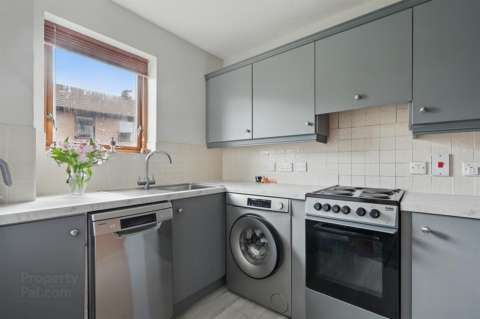20 Laganvale Court 6 of 14
