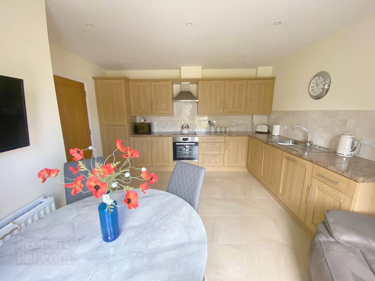 6 Bannview Court 5 of 14