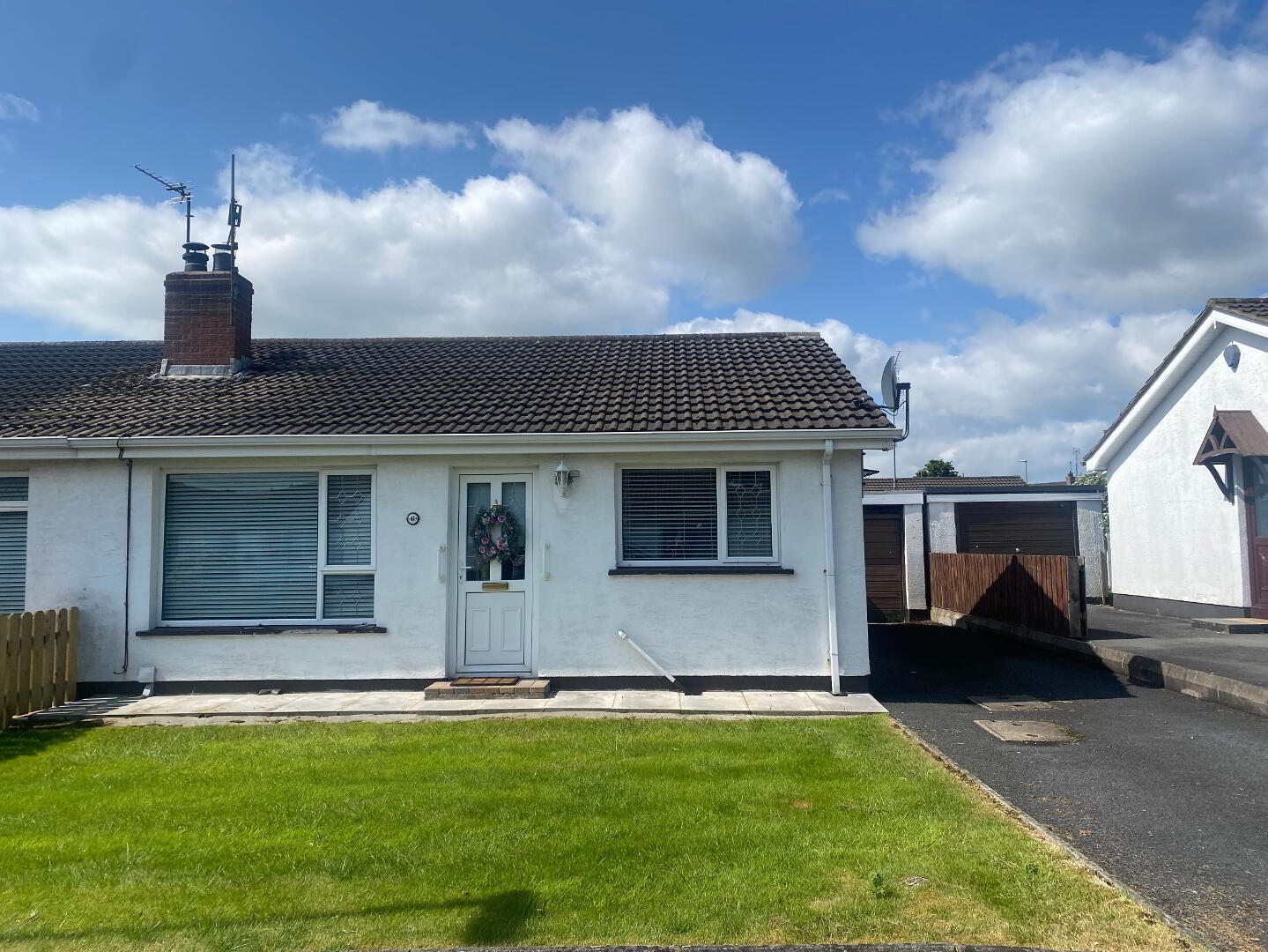 6 Pines Close 1 of 16