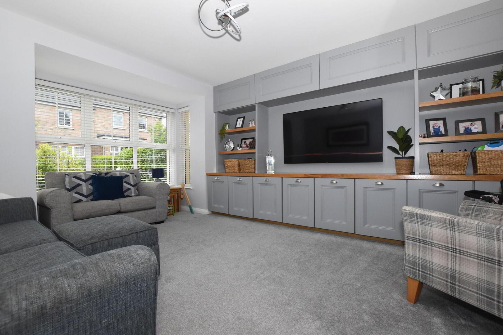 8 Ayrshire Manor 6 of 27