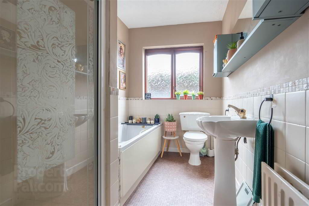 63 Thornbrooke 16 of 33