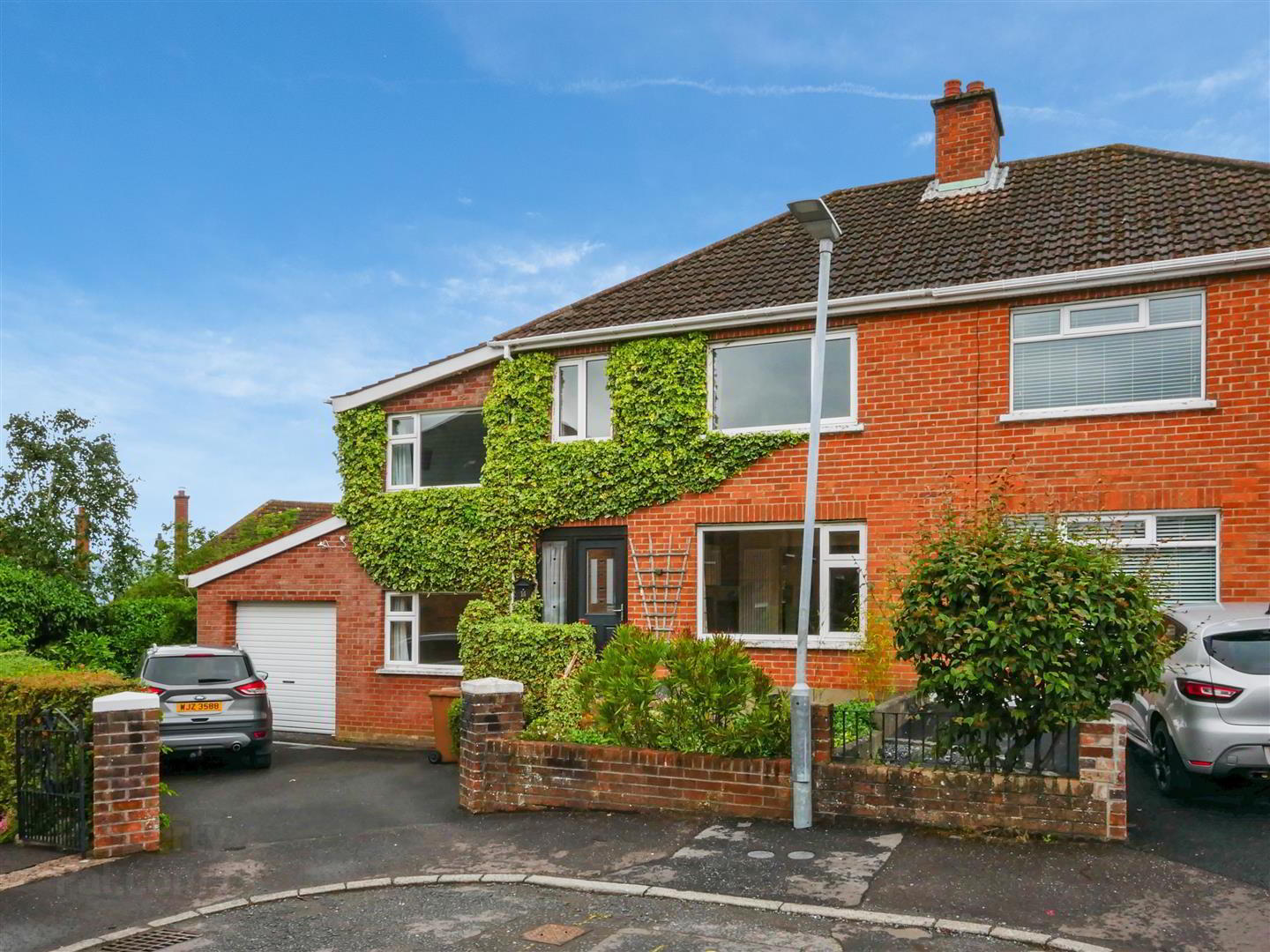 14 Lenaghan Gardens 1 of 25