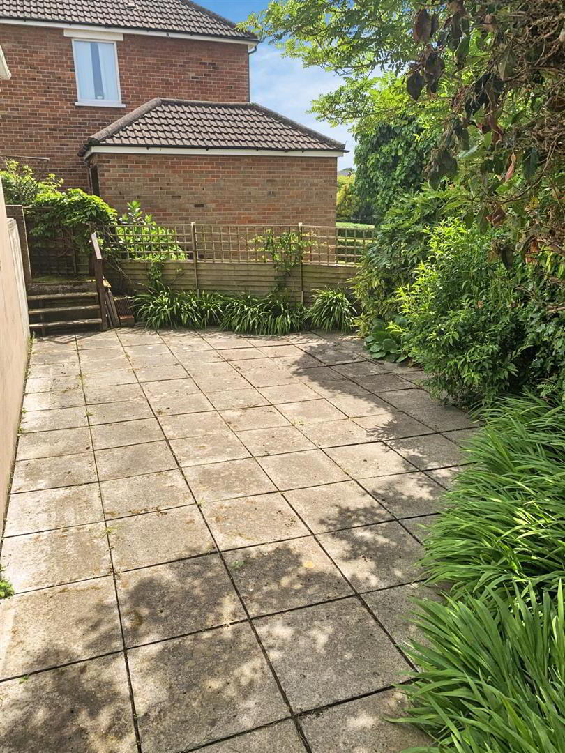 14 Lenaghan Gardens 25 of 25