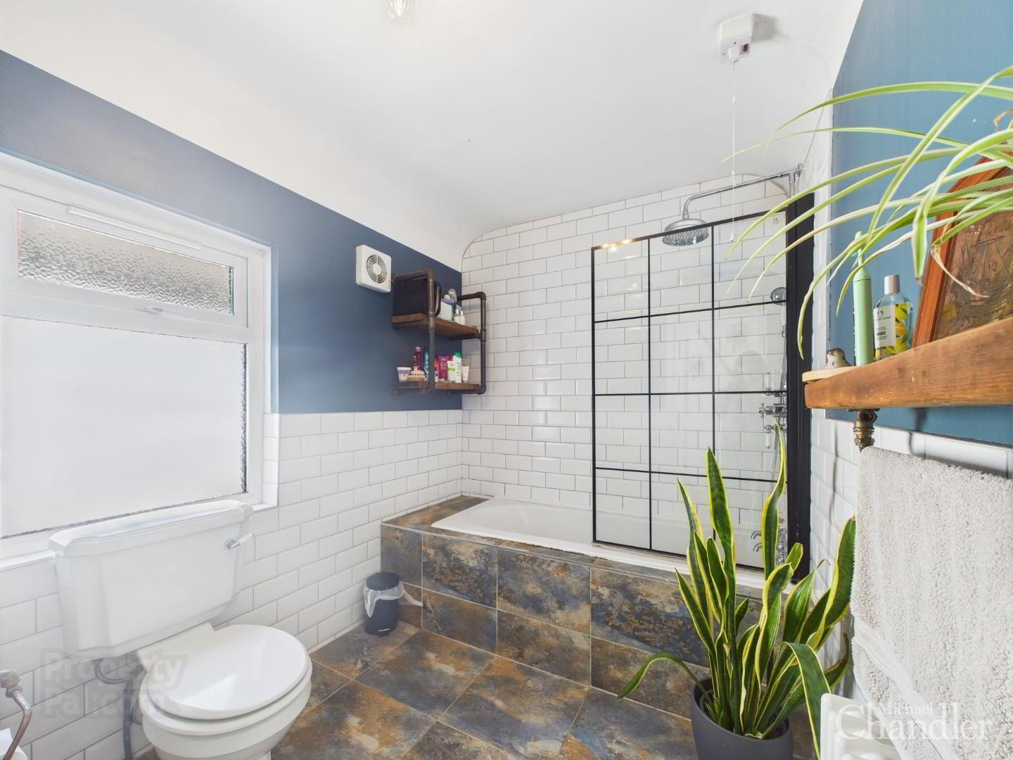 62 Ravenhill Avenue 13 of 20
