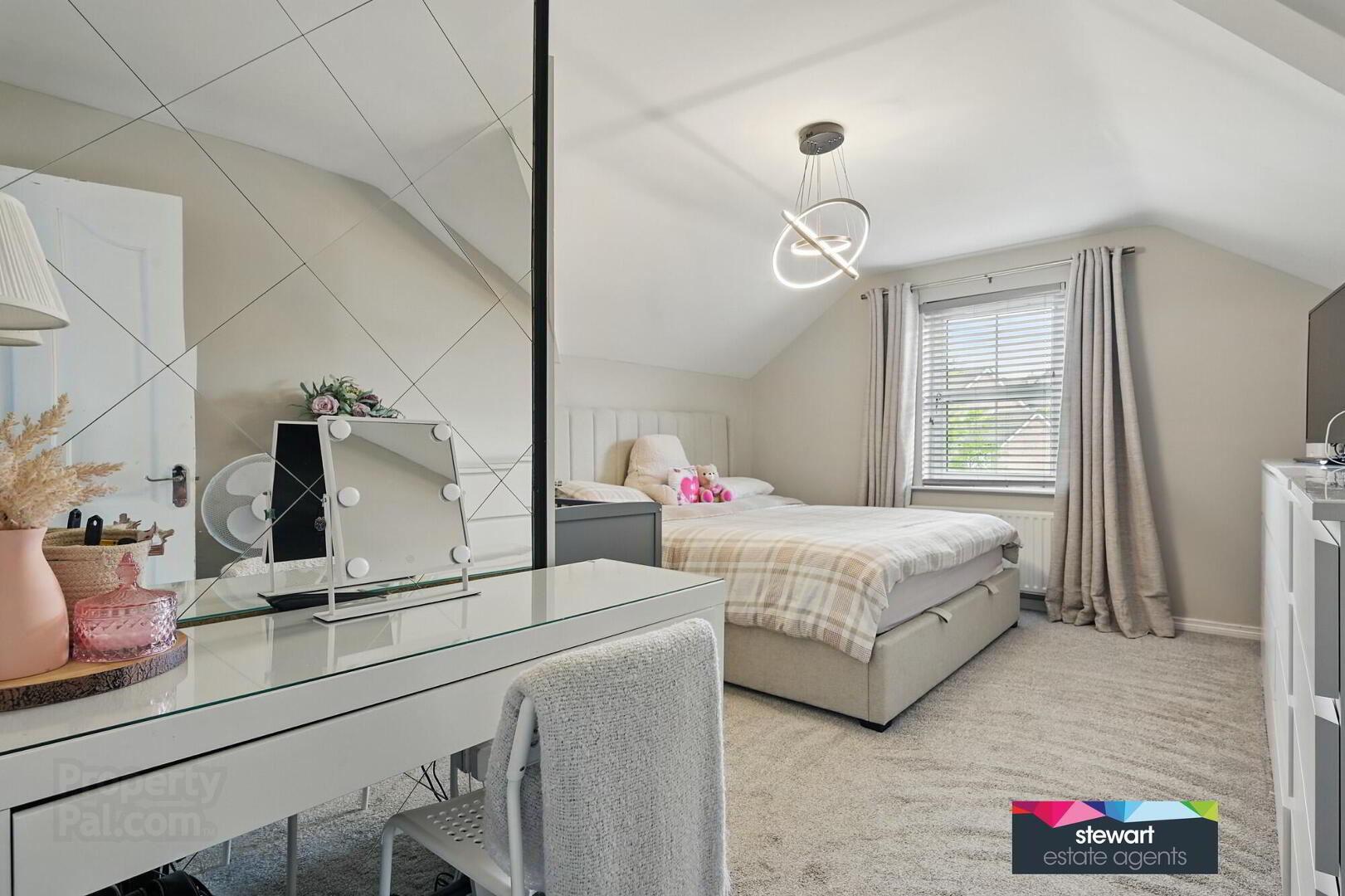 6 Mount Eagles Avenue 14 of 21